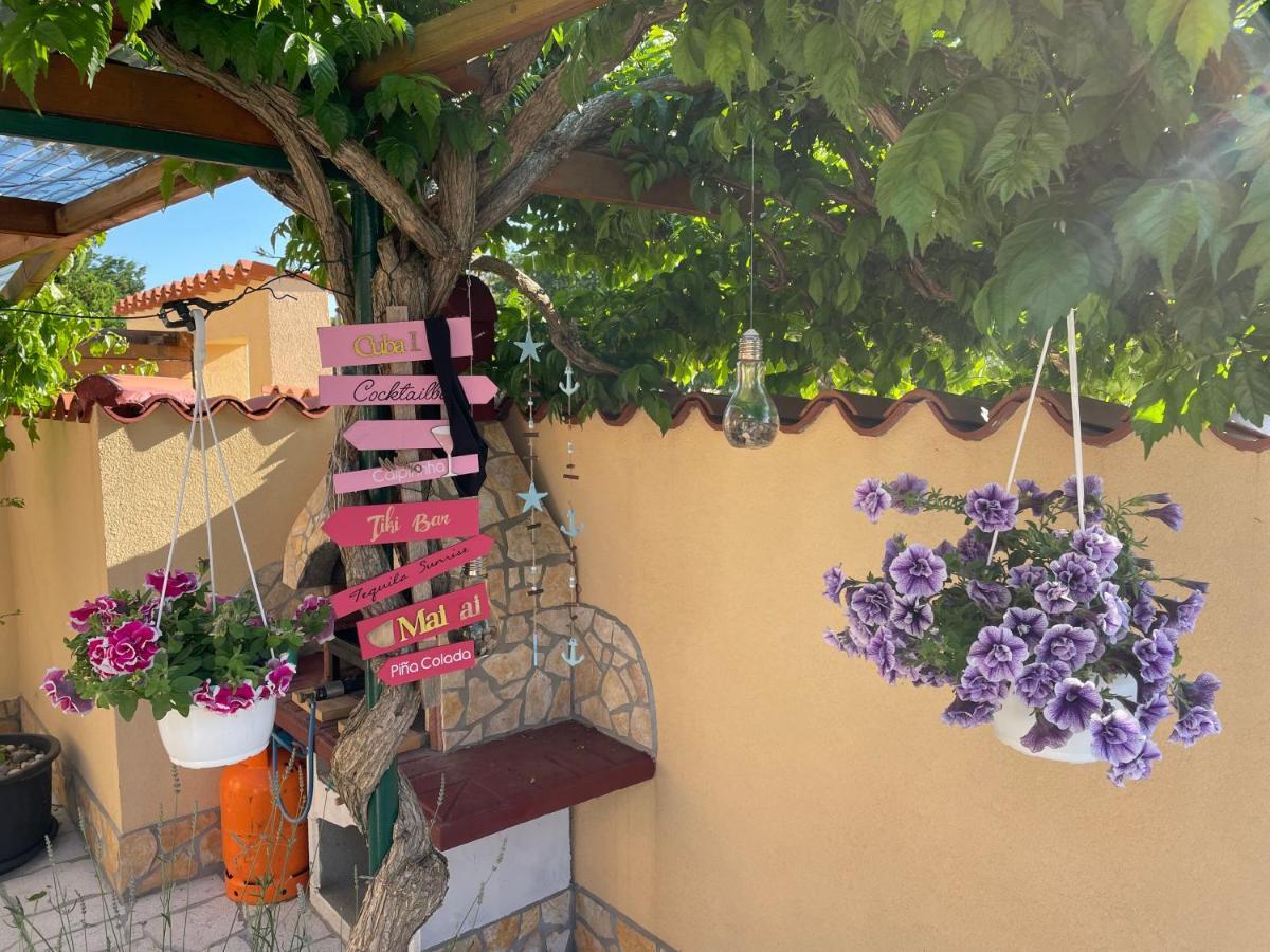 Holiday Home "Mala Kuca " With Heated Pool Pula Zewnętrze zdjęcie
