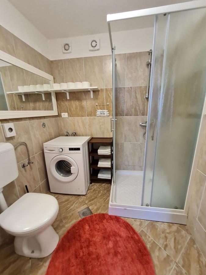 Holiday Home "Mala Kuca " With Heated Pool Pula Zewnętrze zdjęcie